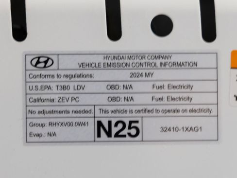 Used 2024 Hyundai Ioniq 5 Limited AWD/4WD image 36