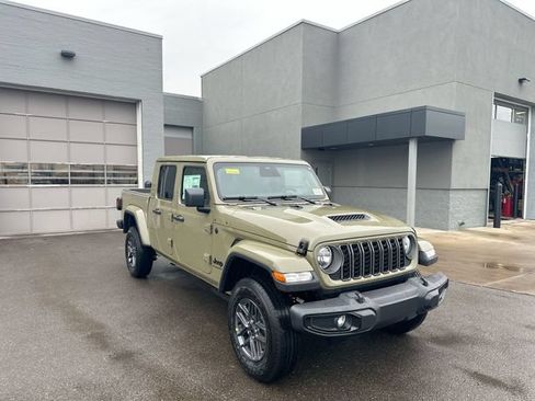 New 2026 Jeep Gladiator Sport AWD/4WD image 11