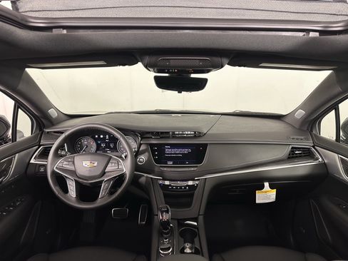 New 2025 Cadillac XT5 Sportv w/ Technology Package image 6
