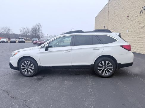 Used 2015 Subaru Outback 2.5i Limited image 2