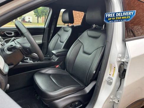 Used 2025 Jeep Compass Limited AWD/4WD image 14