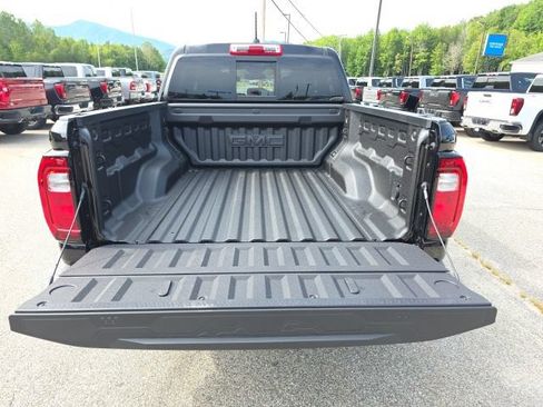 New 2026 GMC Canyon Denali w/ LPO, Black Badging Package AWD/4WD image 22