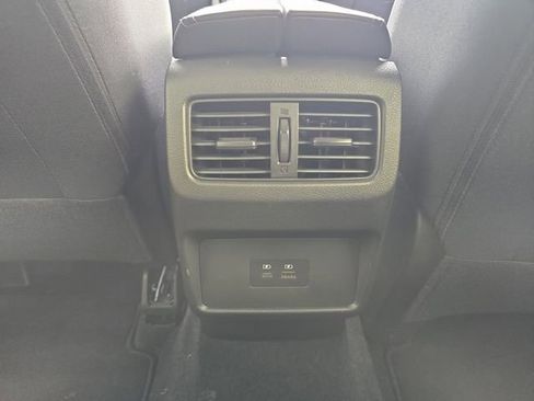 Used 2023 Nissan Rogue SV FWD image 26