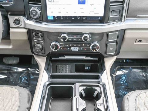 Used 2025 Ford F350 Platinum w/ Platinum Plus Package image 18