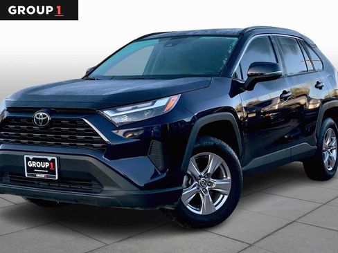 Used 2023 Toyota RAV4 XLE image 1