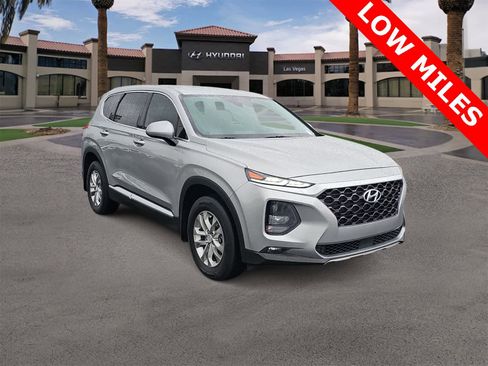 Used 2020 Hyundai Santa Fe SEL image 2