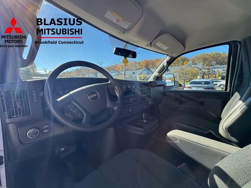 Used 2023 GMC Savana 2500 w/ Driver Convenience Package image 11