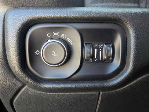 Used 2020 RAM 2500 Tradesman AWD/4WD image 16