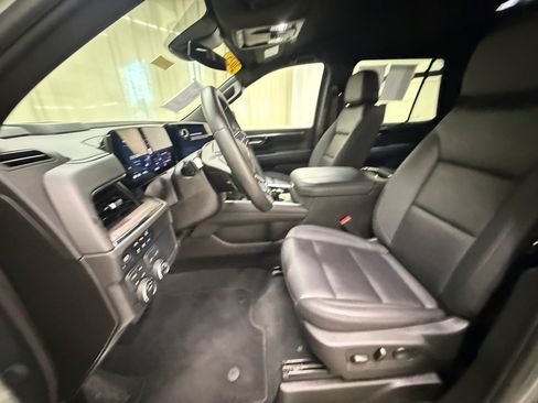 Certified 2025 Chevrolet Tahoe LT image 30