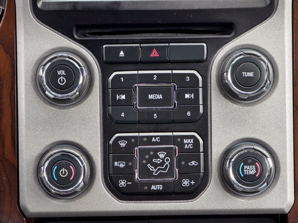 Used 2014 Ford F250 Lariat w/ Chrome Package AWD/4WD image 15