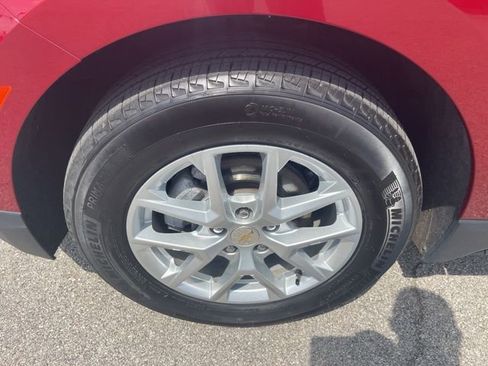 Used 2023 Chevrolet Equinox LT image 32
