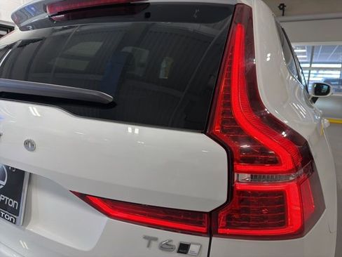 Used 2020 Volvo XC60 T6 Momentum w/ Protection Package image 36