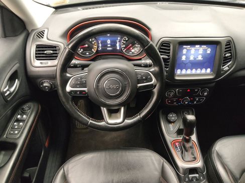 Used 2020 Jeep Compass Trailhawk AWD/4WD image 22
