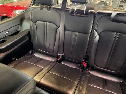 Certified 2024 Jeep Wagoneer 4WD image 30