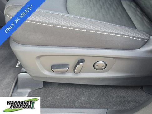 Used 2026 Nissan Pathfinder SV FWD image 17