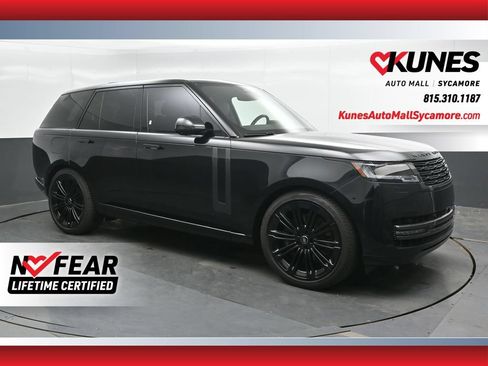 Used 2025 Land Rover Range Rover SE AWD/4WD image 1