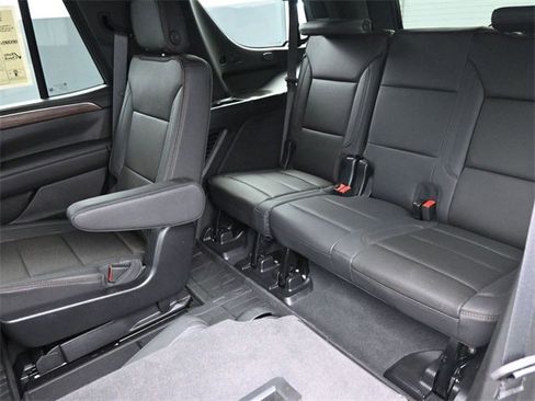 Used 2024 Chevrolet Tahoe High Country image 15