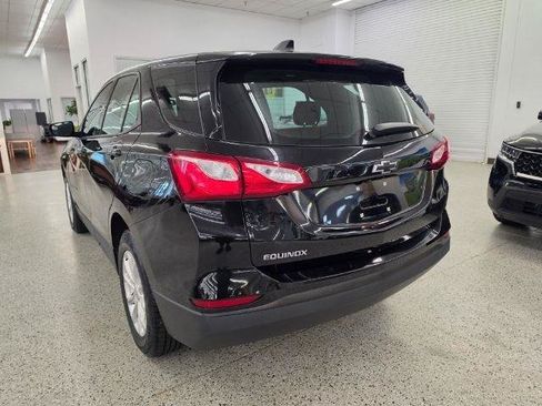 Used 2019 Chevrolet Equinox LS FWD image 6