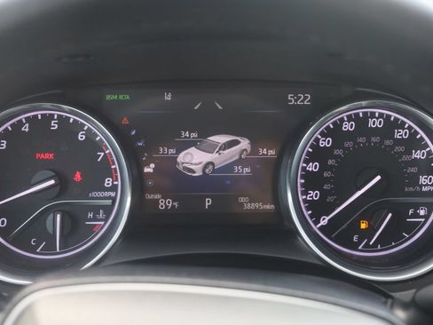 Used 2019 Toyota Camry XLE FWD image 18