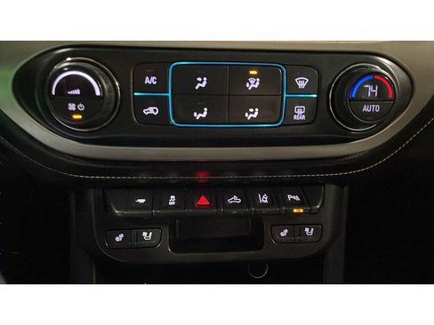 Used 2022 GMC Canyon Denali w/ Denali Black Edition Package image 14