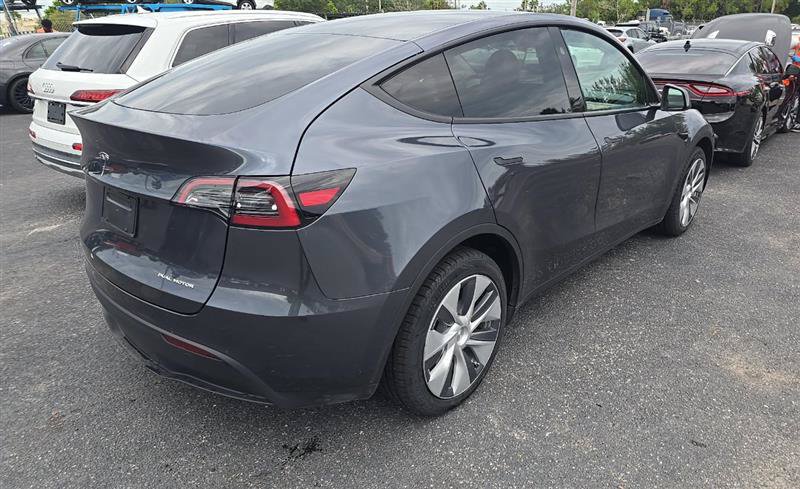Used 2023 Tesla Model Y Long Range AWD/4WD image 8