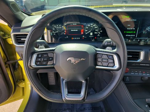 Used 2025 Ford Mustang GT Premium RWD image 17