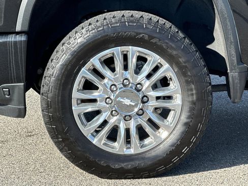 Used 2022 Chevrolet Silverado 3500 High Country image 32