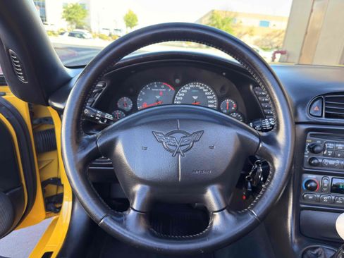 Used 2002 Chevrolet Corvette Convertible w/ Preferred Equipment Group2 image 51