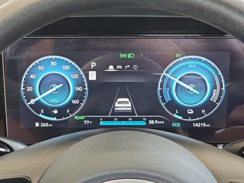 Used 2024 Hyundai Elantra Blue FWD image 23