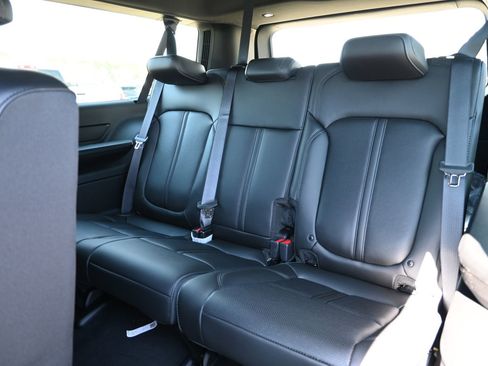 New 2026 Jeep Grand Wagoneer L w/ HD Trailer Tow Package image 22