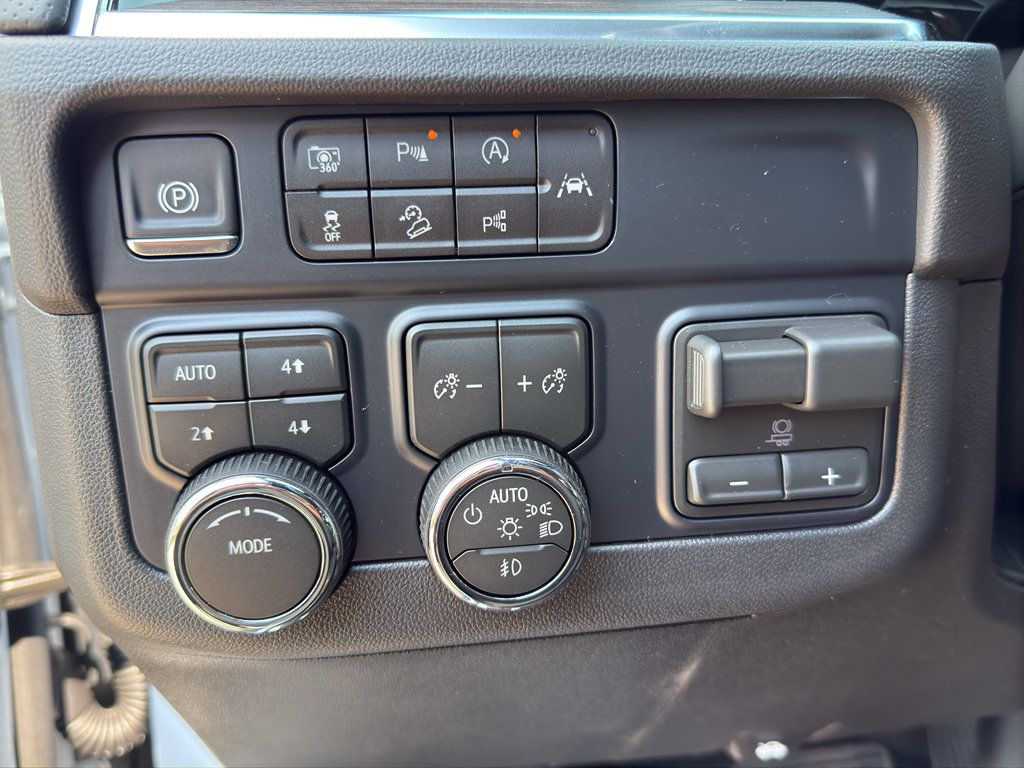 New 2026 Chevrolet Tahoe Premier AWD/4WD image 13