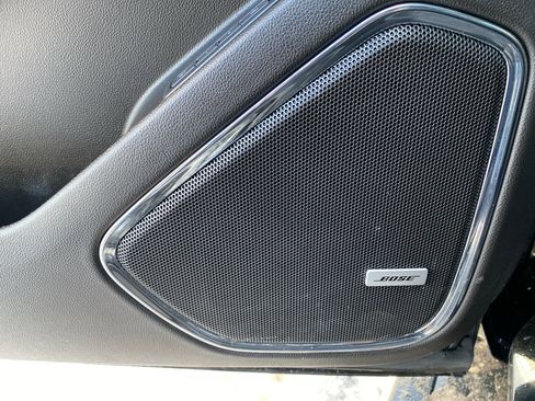 Used 2019 GMC Yukon Denali w/ Denali Ultimate Package image 12