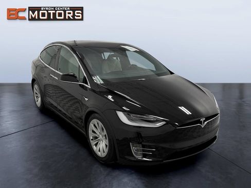Used 2020 Tesla Model X Long Range AWD/4WD image 9
