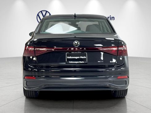 New 2026 Volkswagen Jetta SE FWD image 4