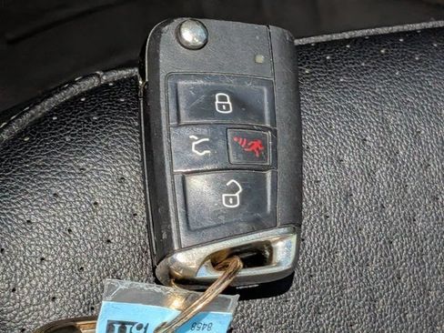 Used 2019 Volkswagen Tiguan SE w/ Panoramic Sunroof Package AWD/4WD image 33