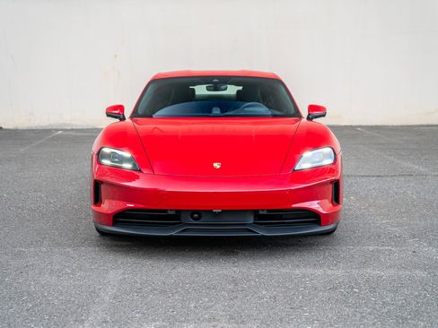 New 2025 Porsche Taycan image 6