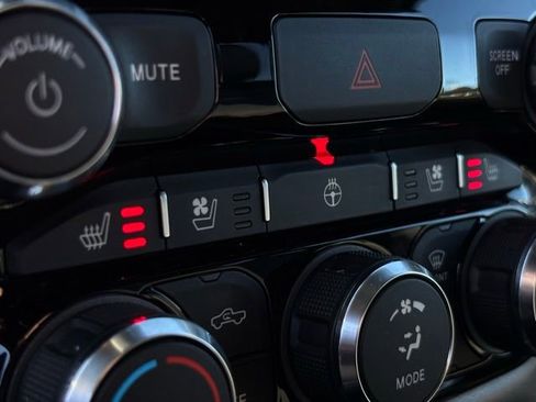 Certified 2020 RAM 1500 Laramie image 42