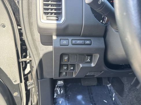 Used 2023 Nissan Frontier SV w/ SV Convenience Package image 24