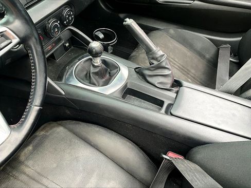 Used 2016 MAZDA MX-5 Miata Sport image 13