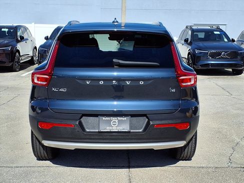 Used 2021 Volvo XC40 T4 Momentum w/ Protection Package Premier image 6