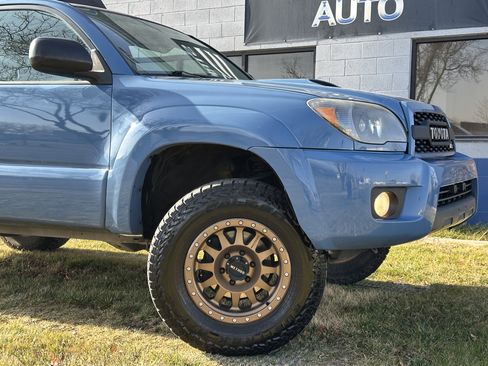 Used 2007 Toyota 4Runner SR5 image 3