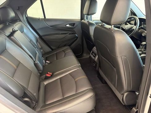 Used 2024 Chevrolet Equinox Premier AWD/4WD image 10