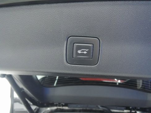 Used 2024 Chevrolet TrailBlazer LT w/ Convenience Package image 28