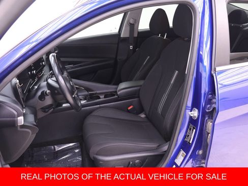 Used 2021 Hyundai Elantra SEL w/ Convenience + Premium Package image 3