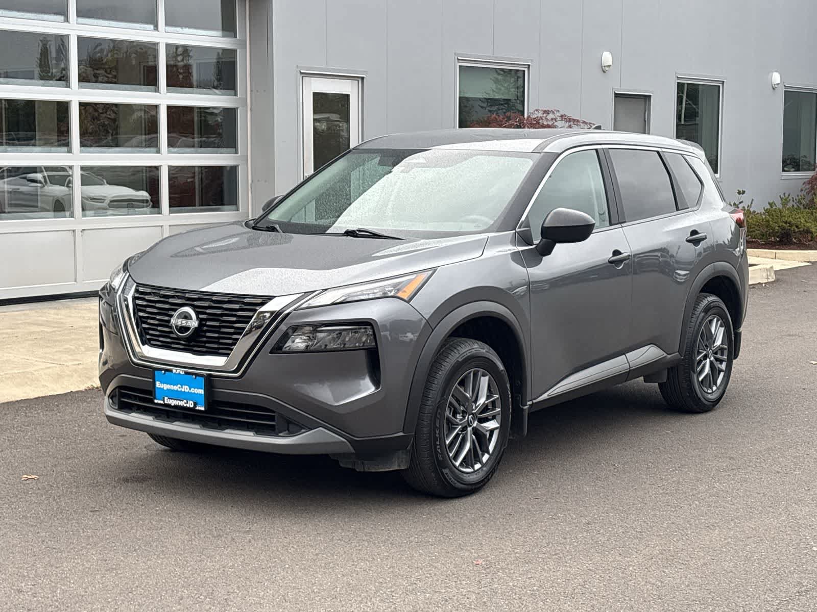 Used 2023 Nissan Rogue S AWD/4WD image 1