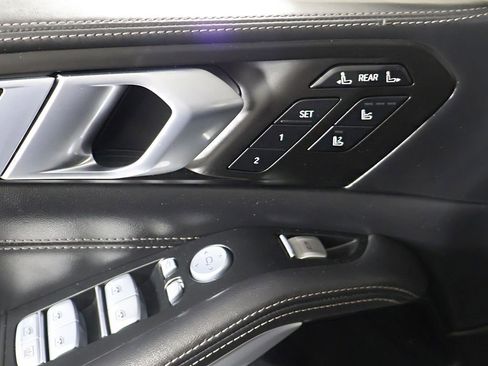 Used 2023 BMW X7 xDrive40i w/ Executive Package AWD/4WD image 42