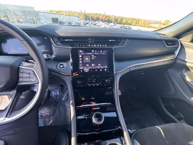Used 2023 Jeep Grand Cherokee L Laredo AWD/4WD image 35