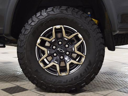 Used 2023 Chevrolet Colorado ZR2 w/ ZR2 Convenience Package III image 30