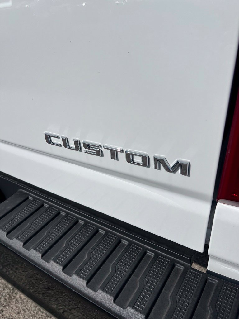 New 2026 Chevrolet Silverado 2500 Custom w/ Custom Value Package AWD/4WD image 10