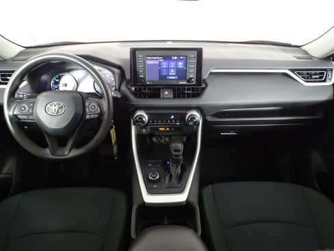 Used 2022 Toyota RAV4 LE image 26